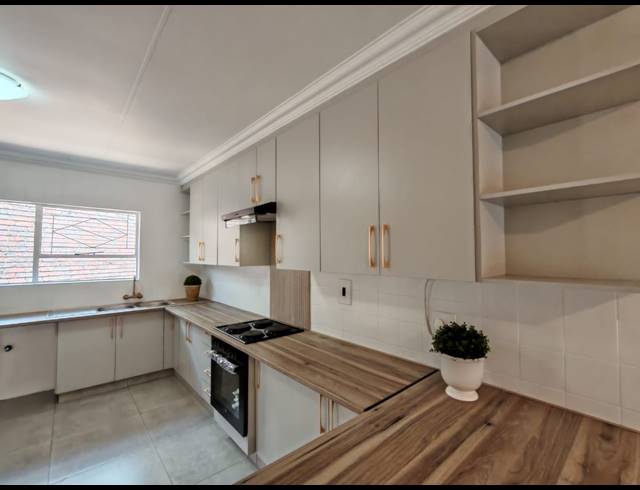 2 BEDROOM TOWNHOUSE FOR SALE IN THREE RIVERS